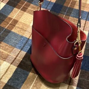 Elegant Red Shoulder Leather Bag